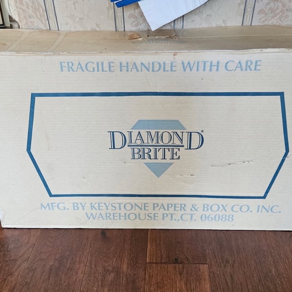 “Vintage” White Wedding Dress - Picture 3 of 3